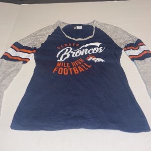 Denver Broncos long sleeve t-shirt size S
